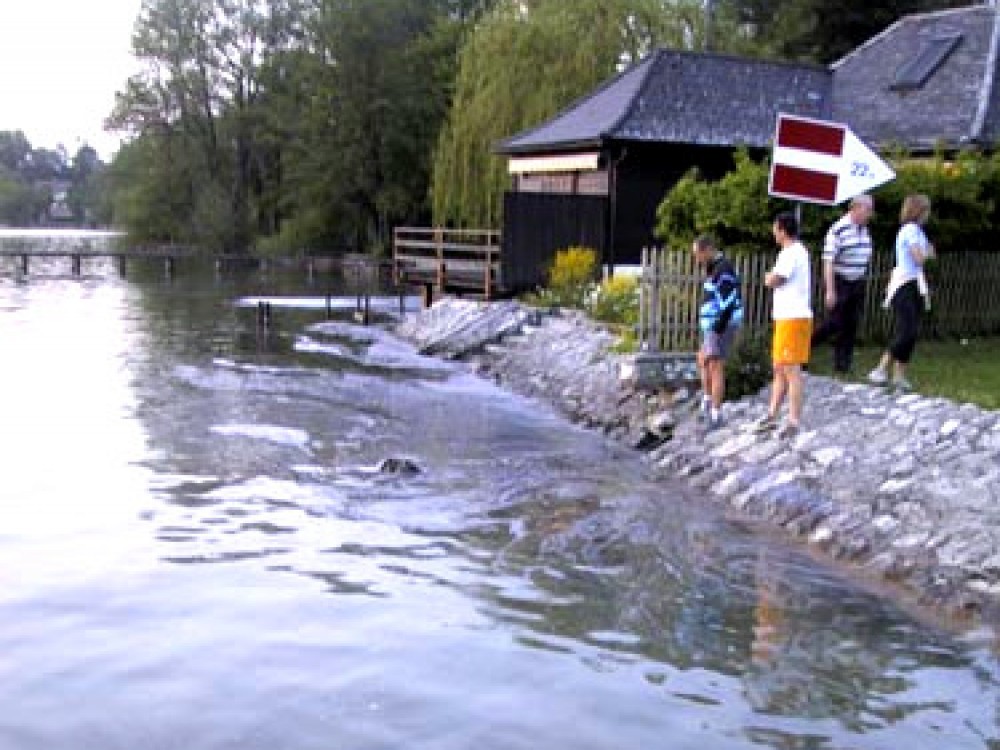 Verunreinigung im Attersee