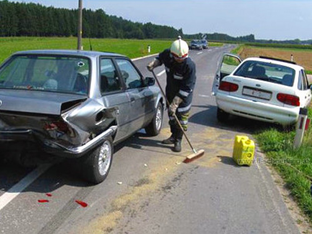 Verkehrsunfall - Freimachen von Verkehrsflächen