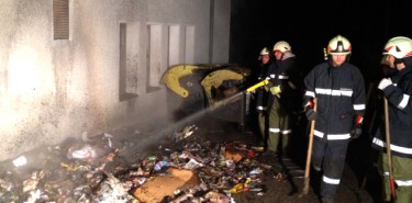 Containerbrand bei Feuerwehrdepot