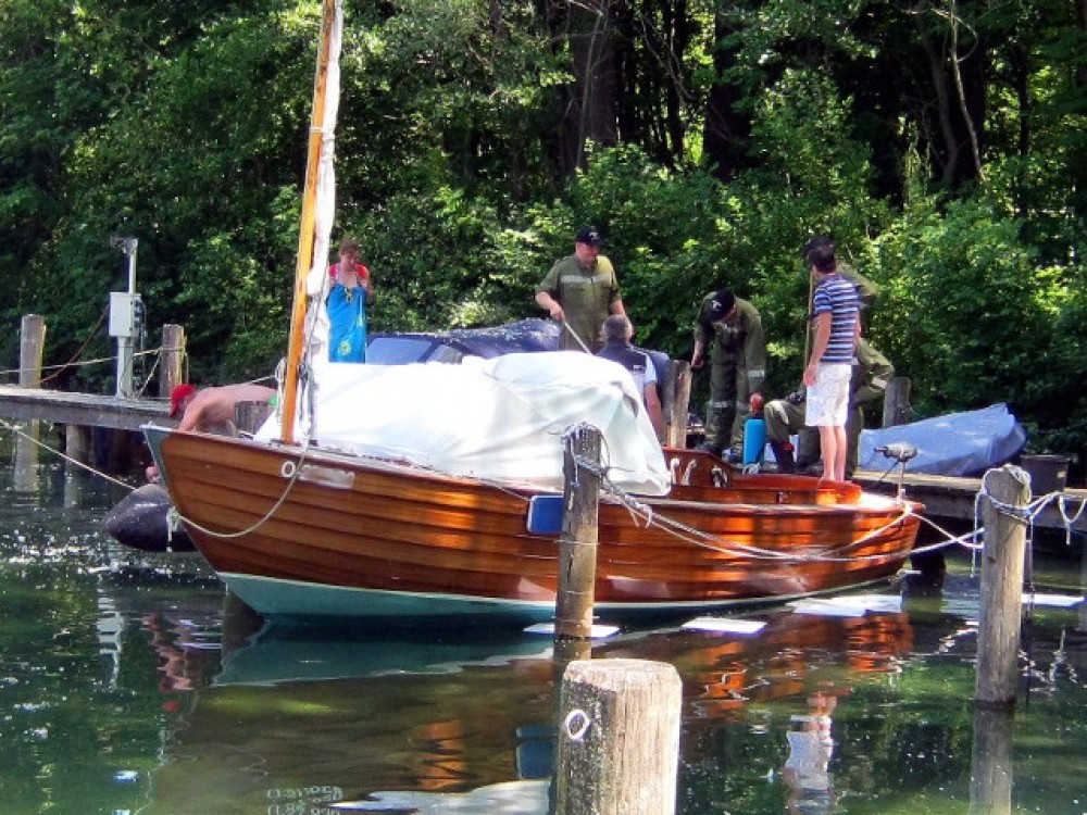 Öleinsatz in der Marina