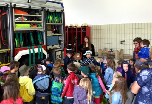 Kindergarten besucht Feuerwehr