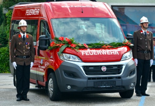 Frühschoppen mit Fahrzeugsegnung