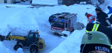 Assistenzeinsatz Dächer abräumen