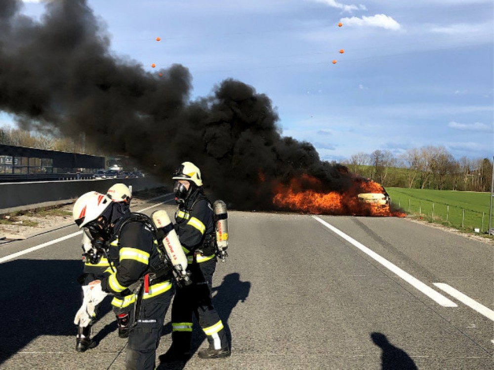 Fahrzeugbrand auf der Autobahn