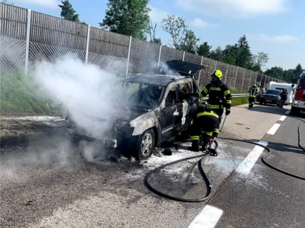 Fahrzeugbrand auf der Autobahn