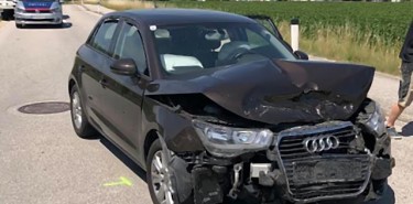 Aufräumarbeiten nach Verkehrsunfall