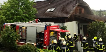 Dachstuhlbrand nach Blitzschlag