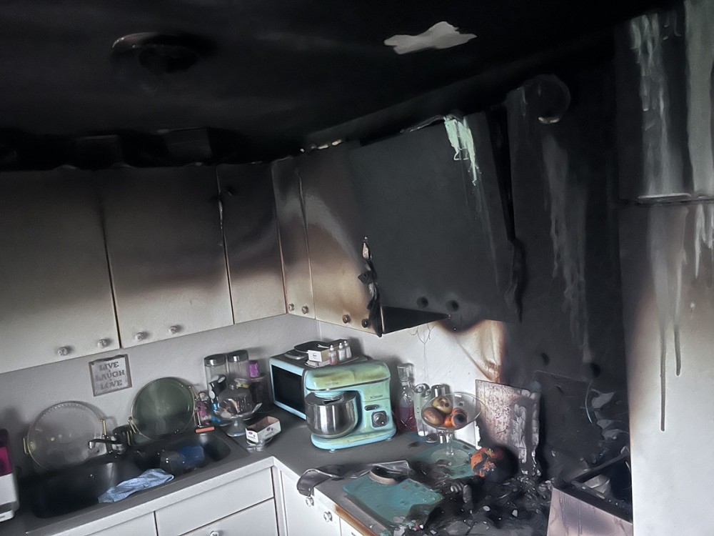 Küchenbrand in Kellerwohnung