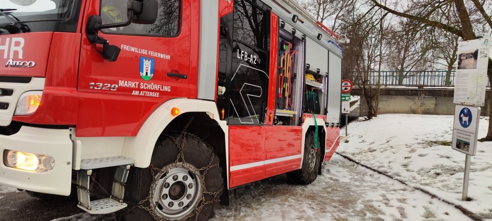 Pumparbeiten bei überfluteten Lagerraum