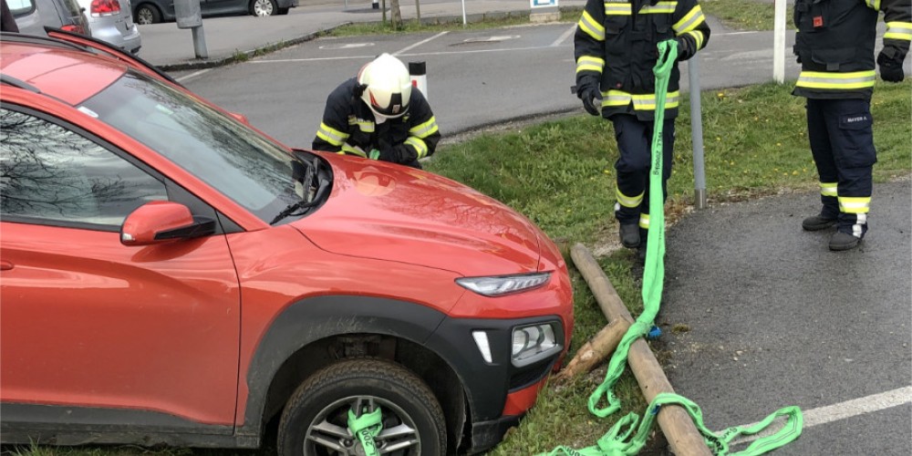 Fahrzeugbergung Parkplatz Kammer
