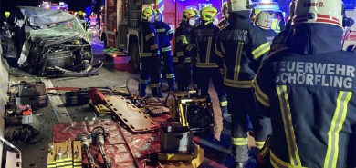 Schwerer Verkehrsunfall mit 2 Toten auf der Autobahn