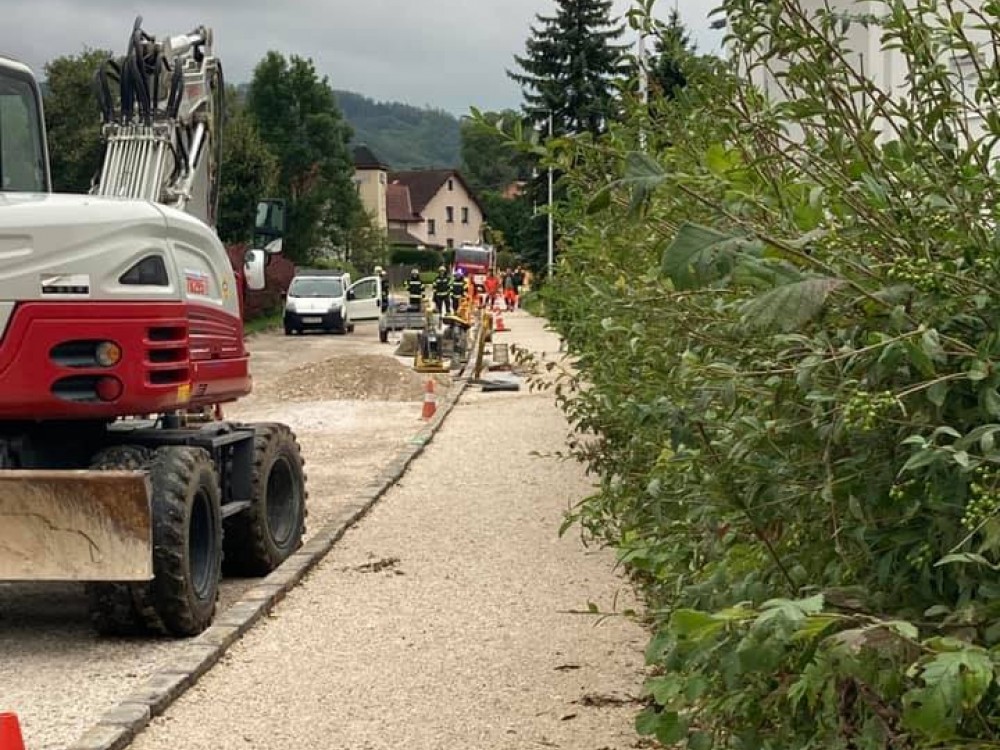 Bagger beschädigt Gasleitung