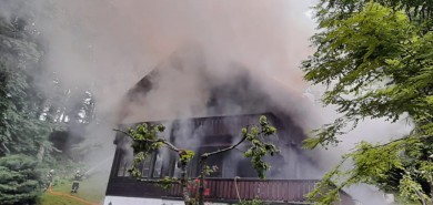 Ferienhaus im Vollbrand