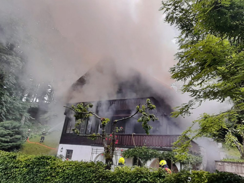 Ferienhaus im Vollbrand