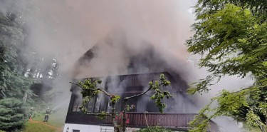 Ferienhaus im Vollbrand