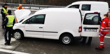 Fahrzeugbrand nach Unfall auf der A1