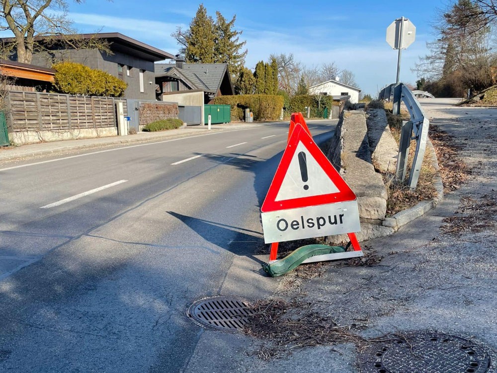 Ölspur nach Unfall