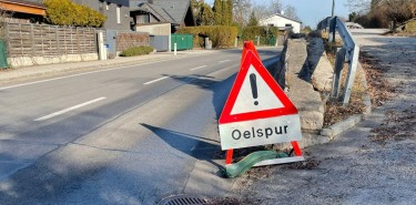 Ölspur nach Unfall