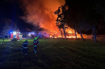 Großbrand auf Bauernhof in Aurach am Hongar