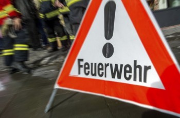 Brand PKW auf der Autobahn