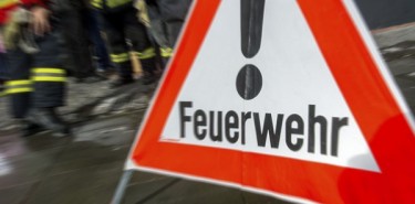 Fahrzeugbrand durch FF Lenzing gelöscht