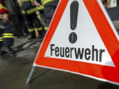 Fahrzeugbrand durch FF Lenzing gelöscht