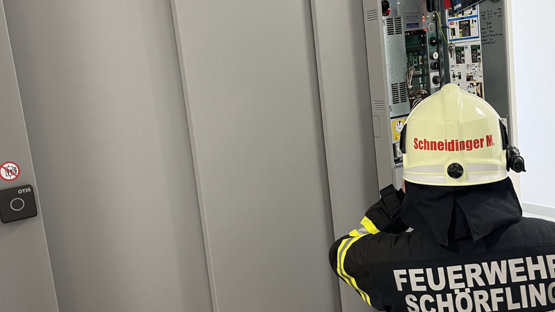 Alarmierung wegen defekter Liftanlage