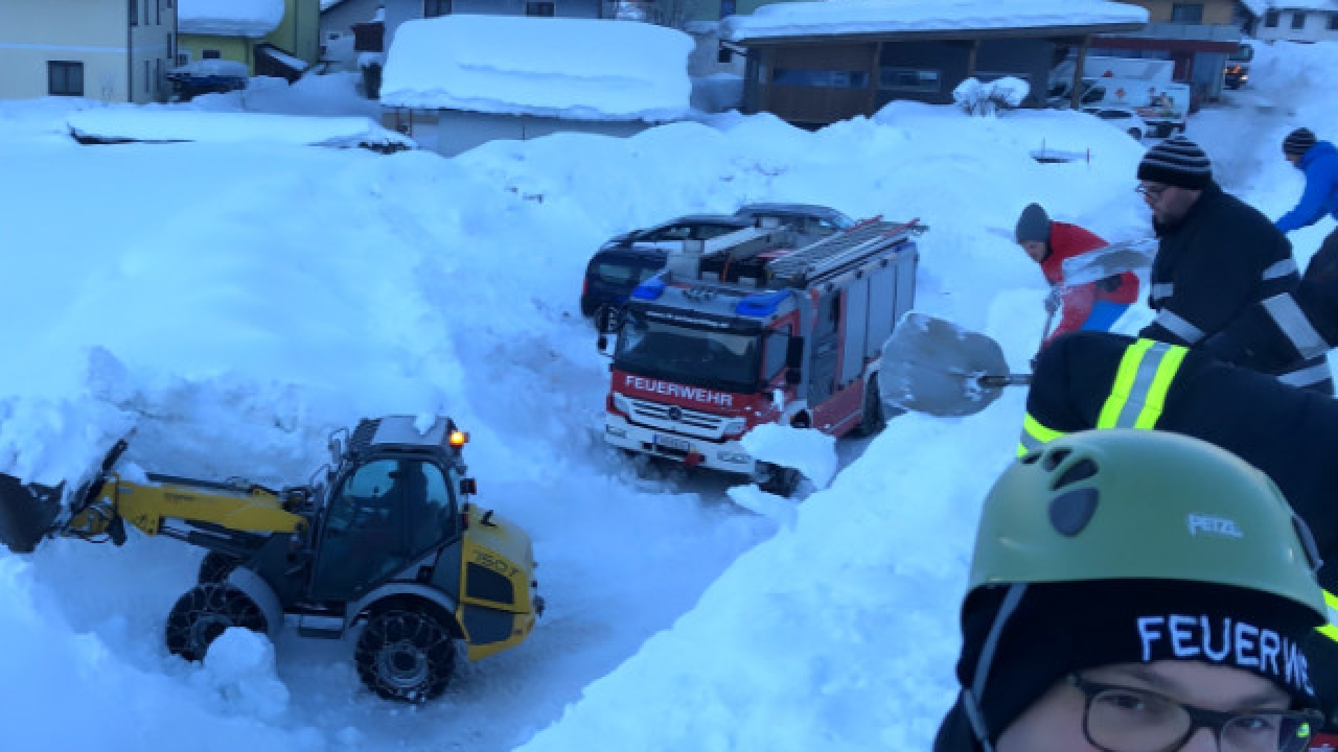 Assistenzeinsatz Dächer abräumen