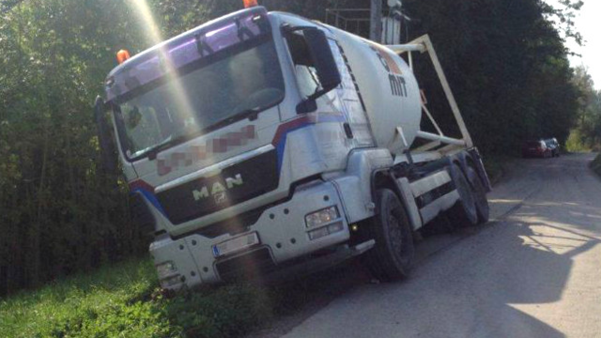 Lkw drohte umzustürzen