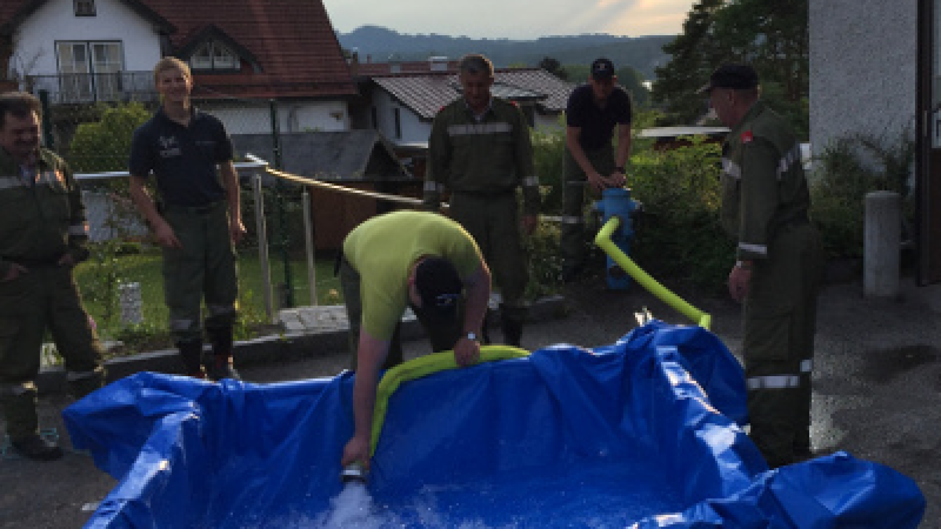 Pool bauen und Eier challenge