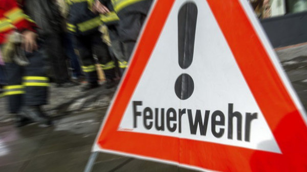 Brand PKW auf der Autobahn