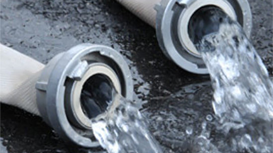 Wasserschaden durch verstopften Kanal